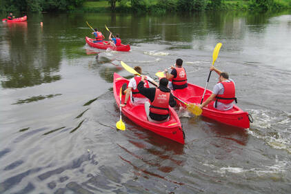 course de canoës - Fête des berges à Véretz